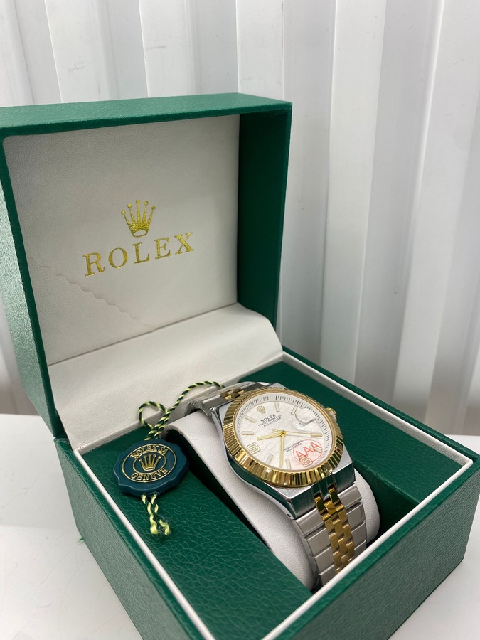 ساعة ROLEX