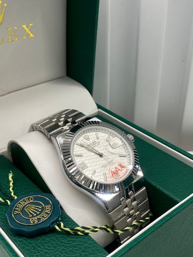 ساعة ROLEX