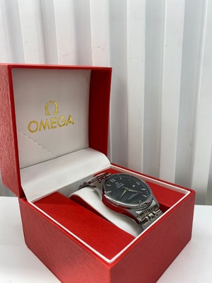 ساعة OMEGA