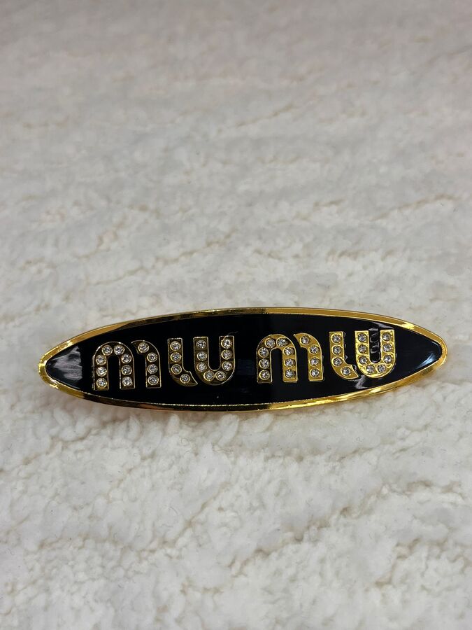 مشبك شعر miu miu