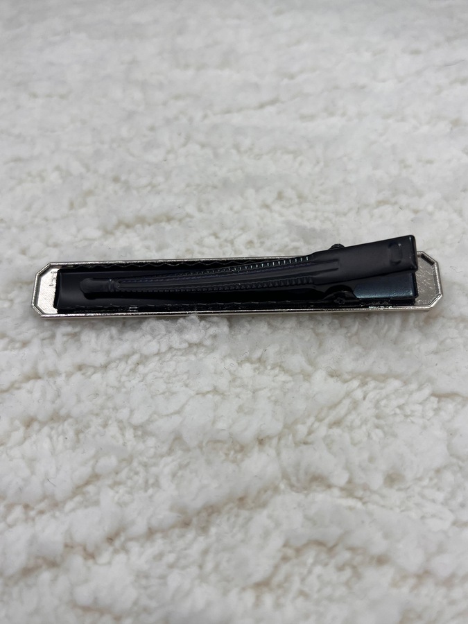 مشبك شعر ysl