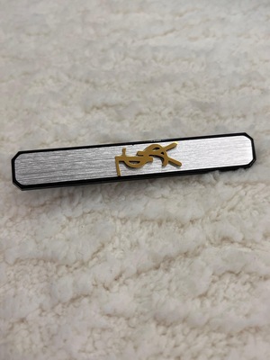 مشبك شعر Ysl