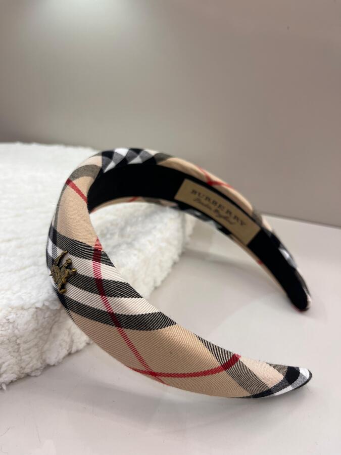 طوق شعر بيربري