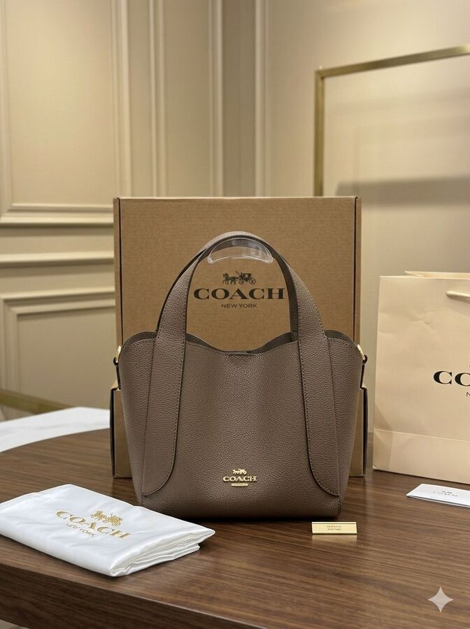 شنطة COACH نخب حجم القاعدة ٢٢ سم