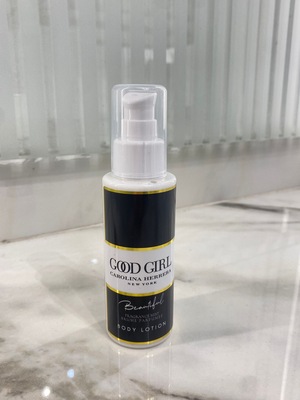 كريم  جسم من كارولينا هيرا اصدار جود جيرل /  body lotion good girl