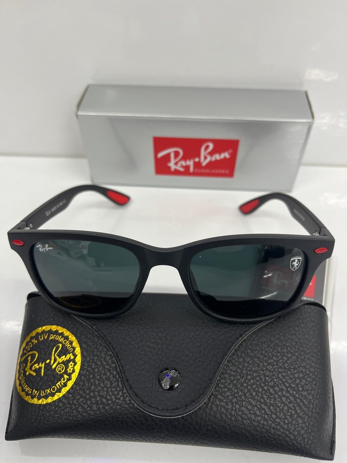نظارة شمسية من Ray ban