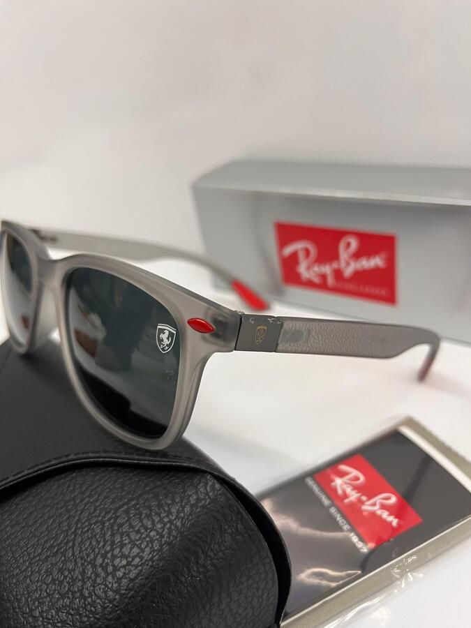 نظارة شمسية من Ray ban