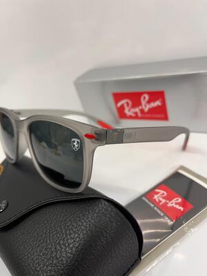 نظارة شمسية من Ray ban
