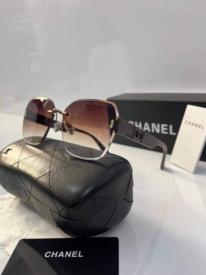نظارة شمسية من CHANEL