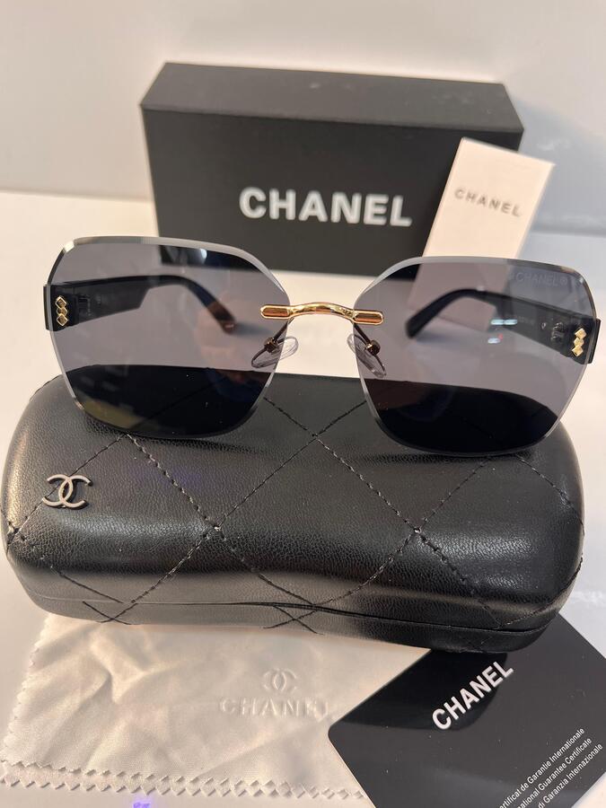 نظارة شمسية من CHANEL