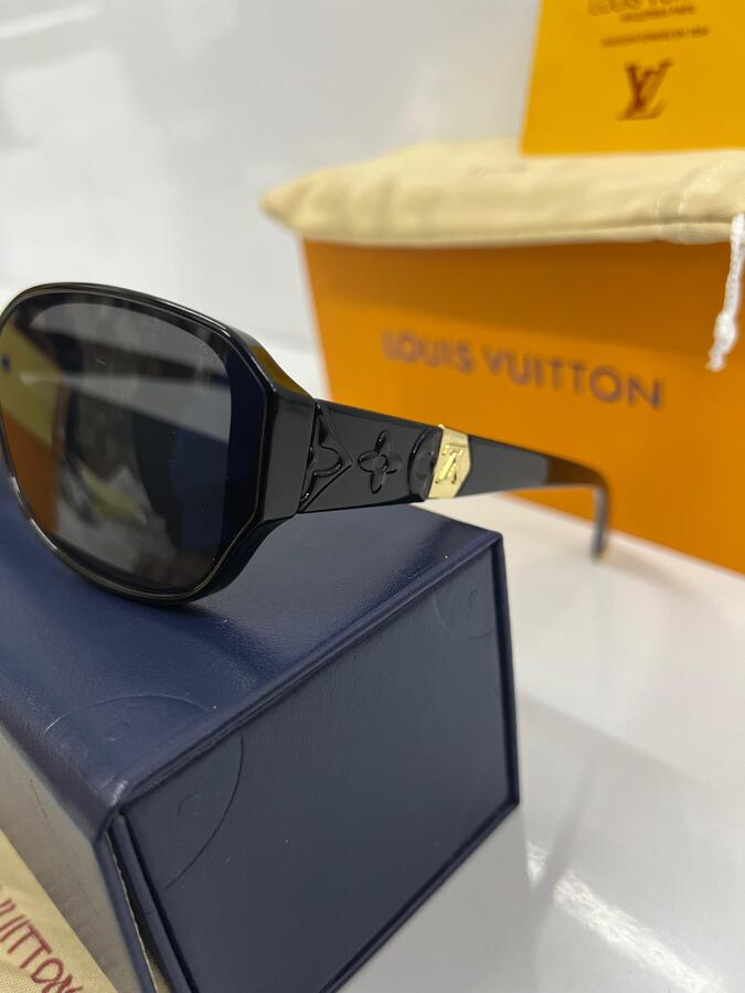 نظارة شمسية من LOUIS VUITTON