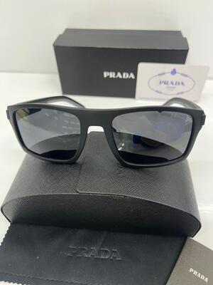 نظارة شمسية من PRADA