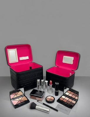 شنط مكياج DIOR
