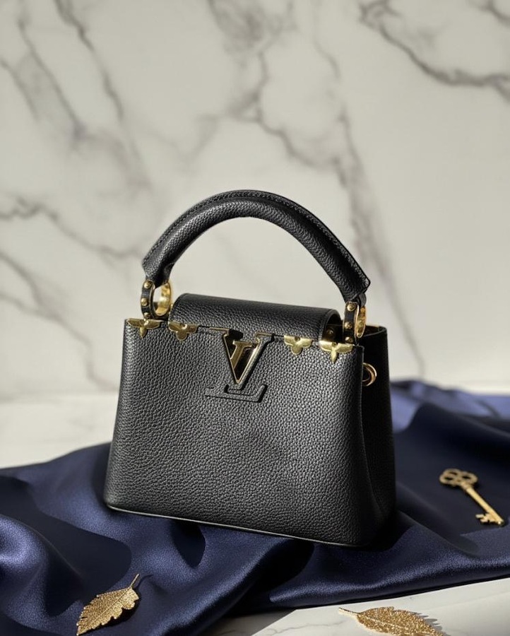 شنط louis Vuitton نخب حجم القاعدة 19سم