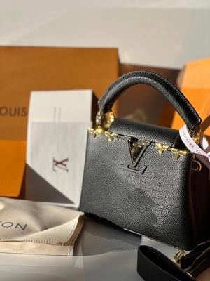 شنط louis Vuitton نخب حجم القاعدة 19سم