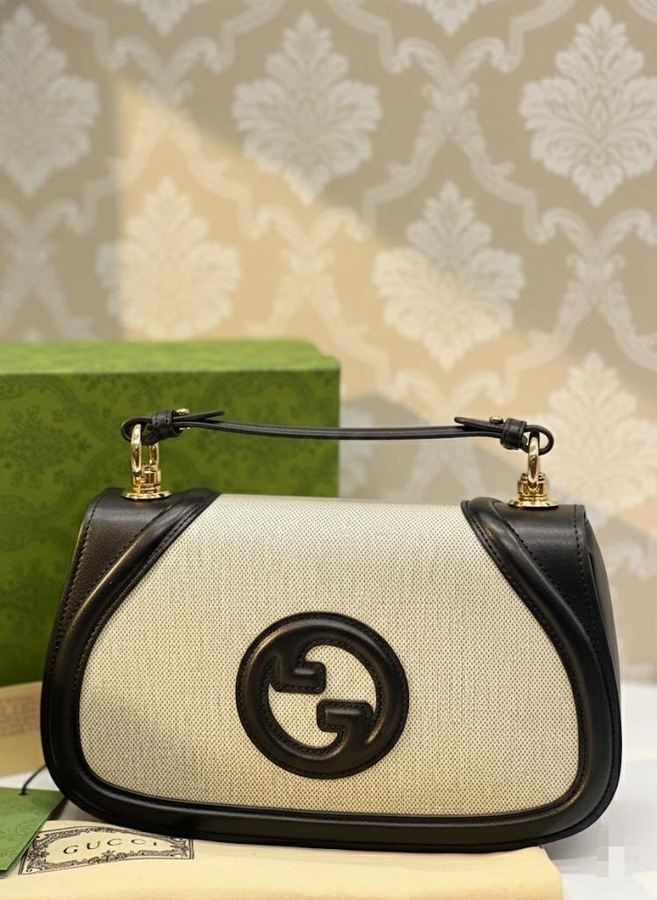 شنطة GUCCI نخب عالي حجم القاعدة 25سم