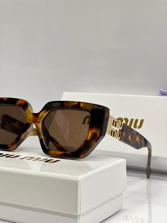 نظارة Miu miu