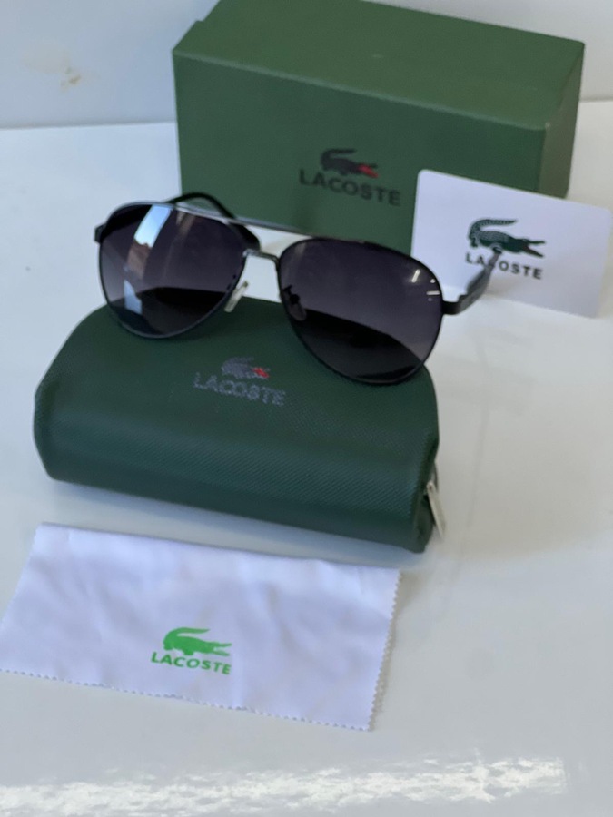 نظارة Lacoste